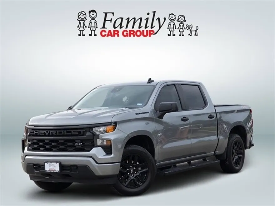 2024 Chevrolet Silverado 1500 Custom photo 1