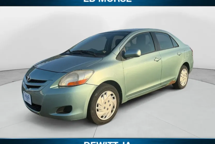 2007 Toyota Yaris Base photo 1
