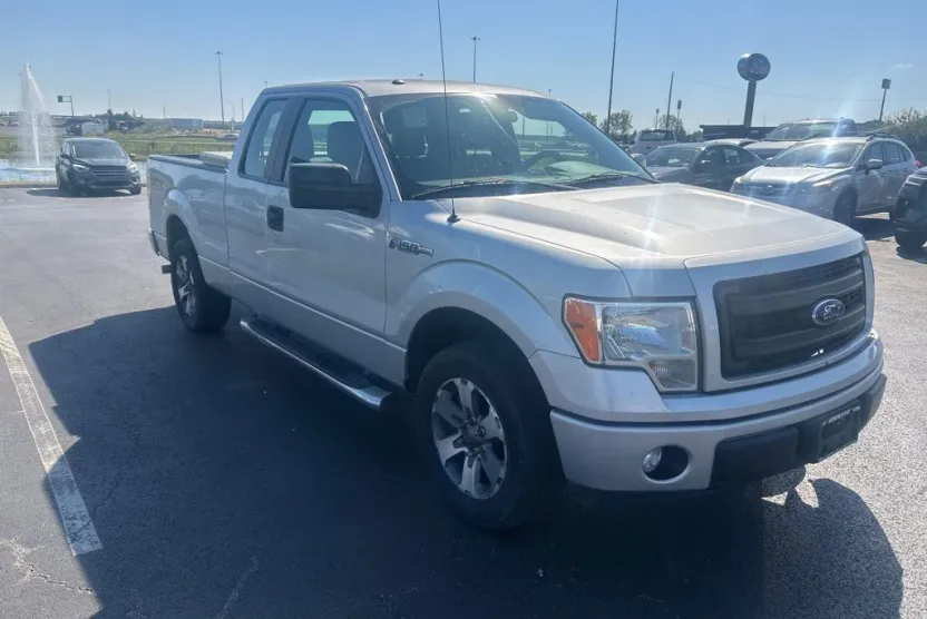 2013 Ford F-150 STX photo 1