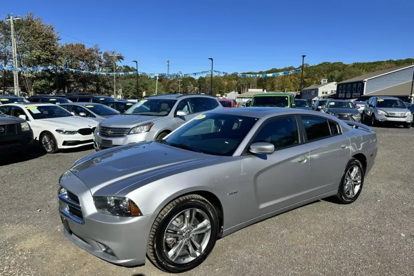 2013 Dodge Charger R/T photo 1