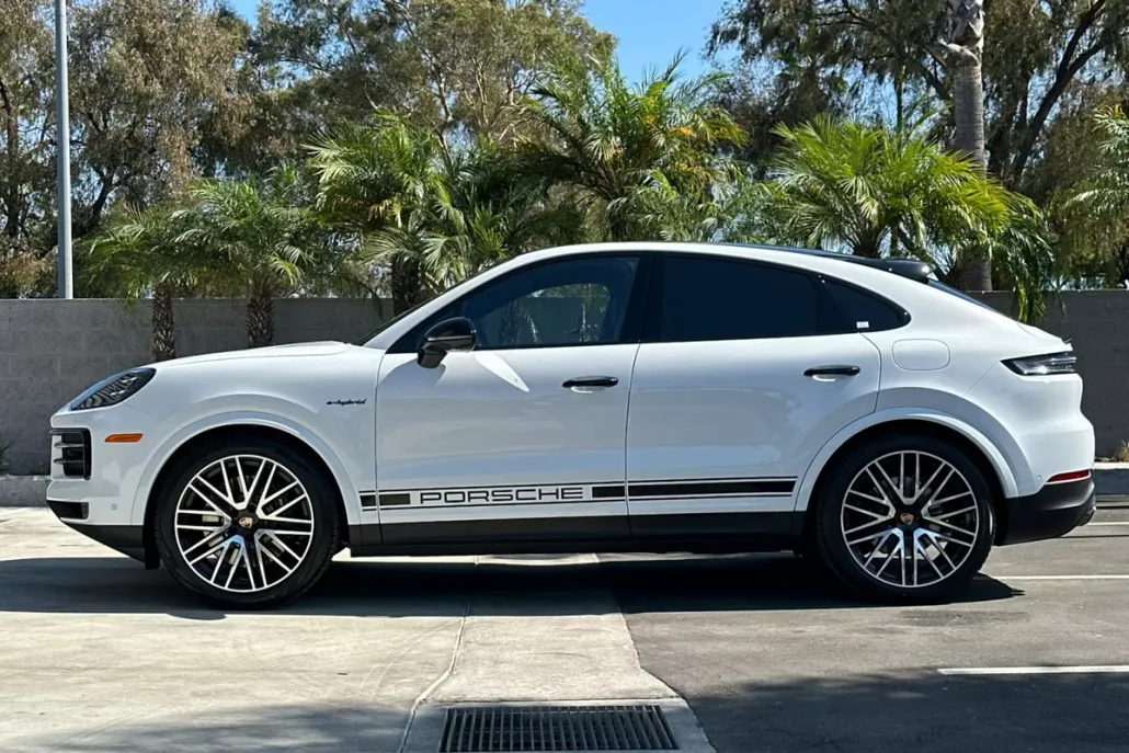 2026 Porsche Cayenne E-Hybrid Coupe photo 1