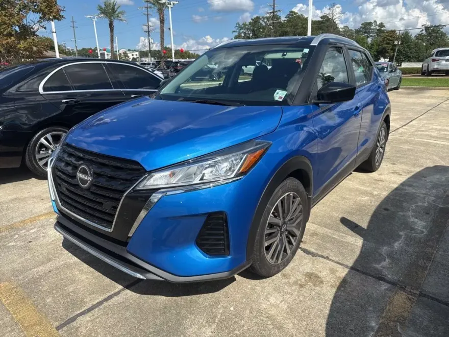 2023 Nissan Kicks SV photo 1