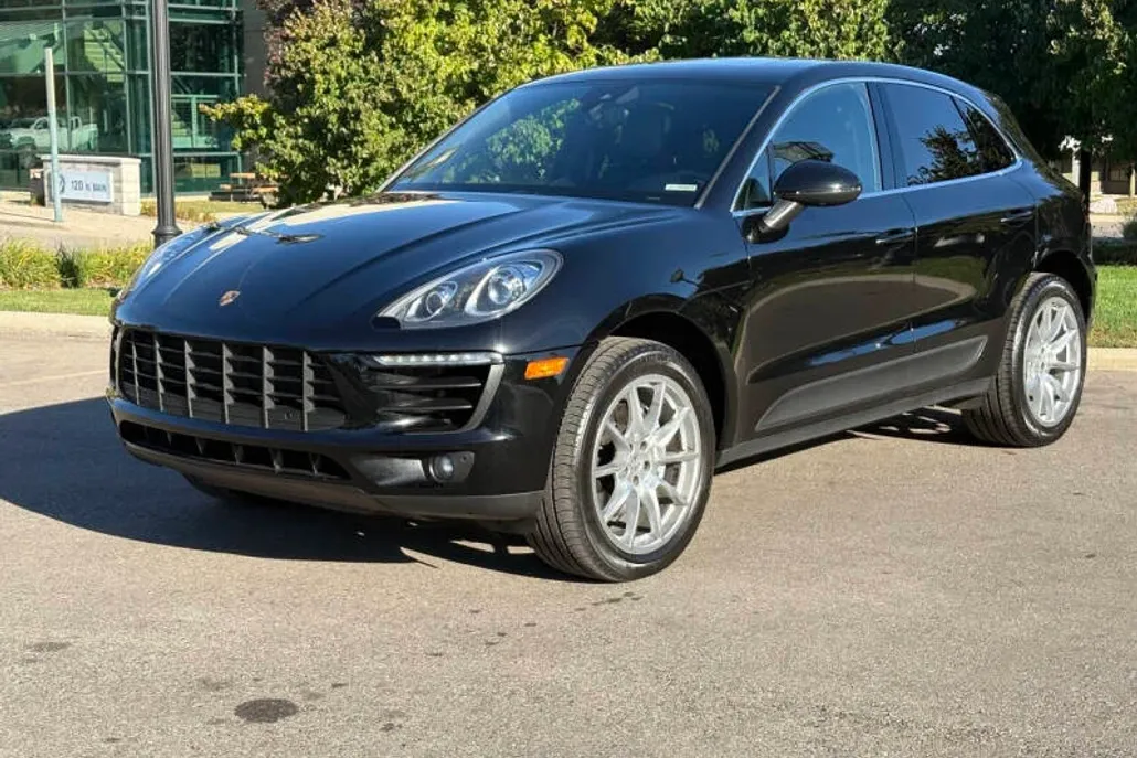 2017 Porsche Macan S photo 1