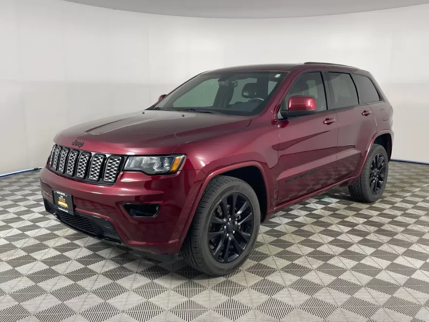 2017 Jeep Grand Cherokee Altitude Sport photo 1