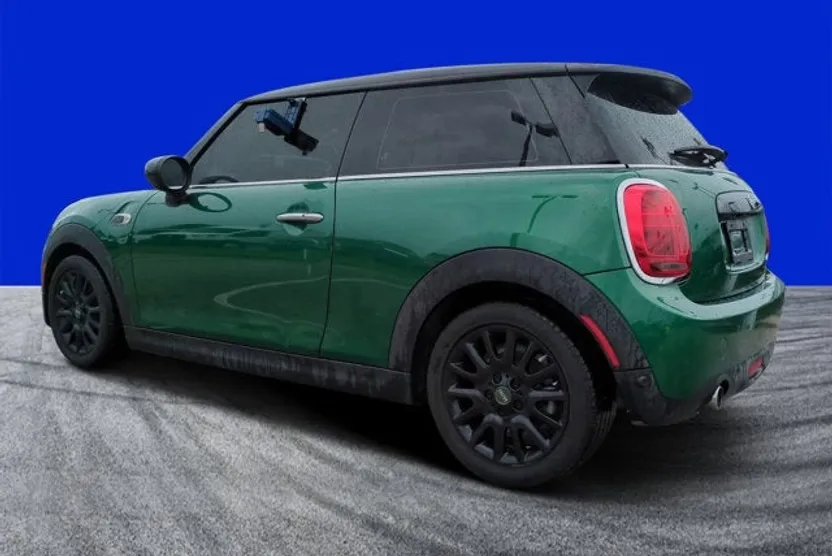 2020 Mini Cooper 2 Door Hardtop Signature photo 1