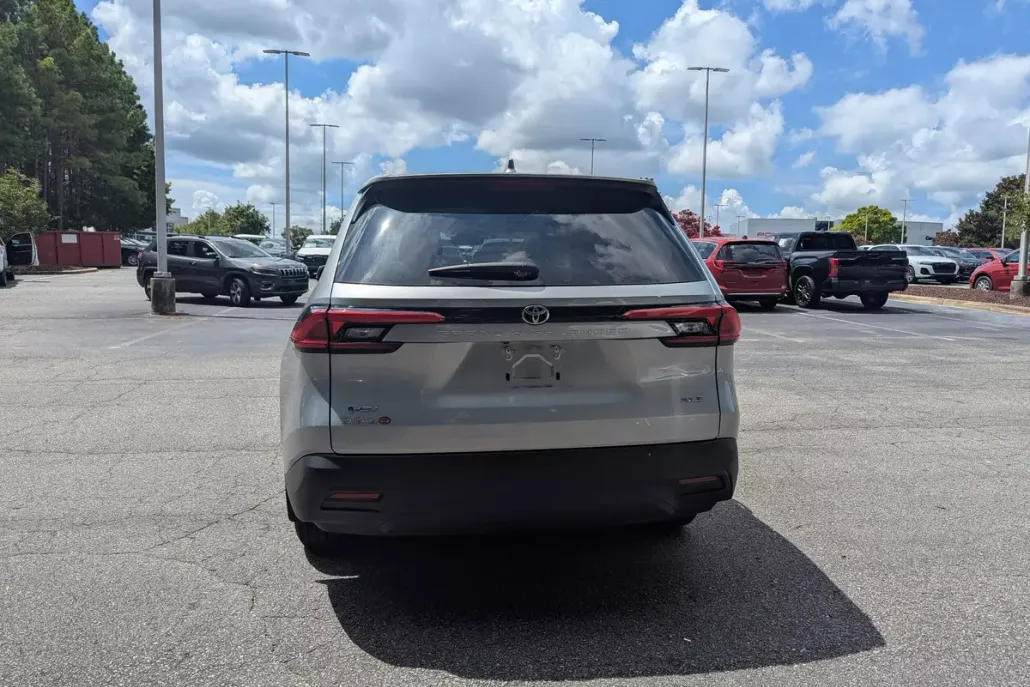 2024 Toyota Grand Highlander Hybrid XLE photo 1