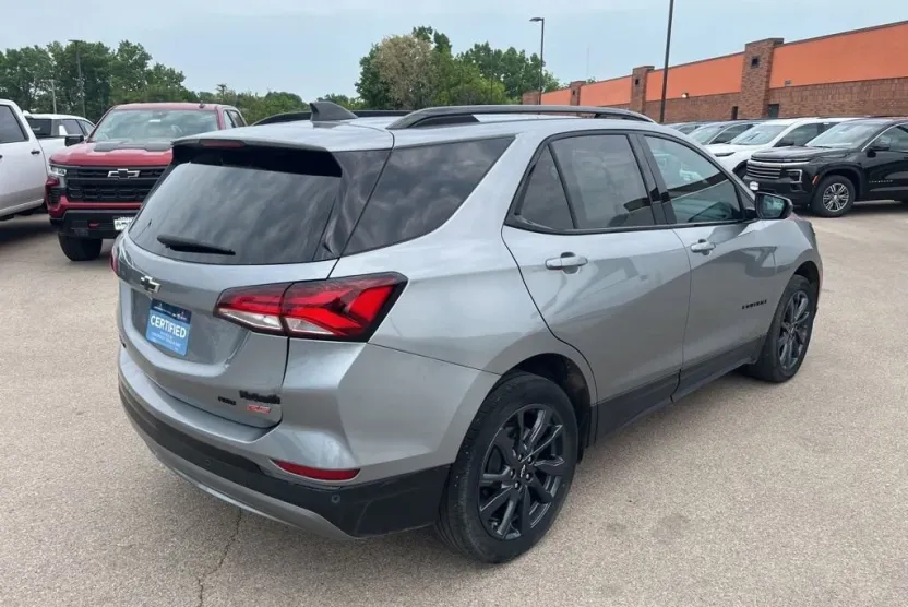 2024 Chevrolet Equinox RS photo 1