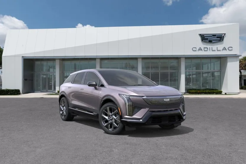 2025 Cadillac Optiq Luxury photo 1