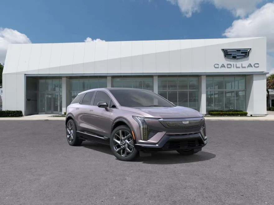 2025 Cadillac Optiq Luxury photo 1