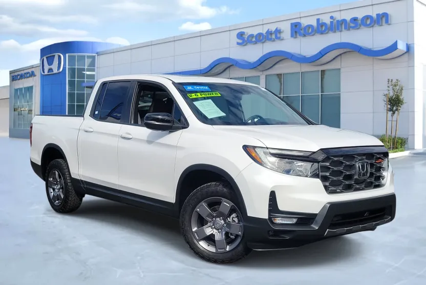 2024 Honda Ridgeline TrailSport photo 1