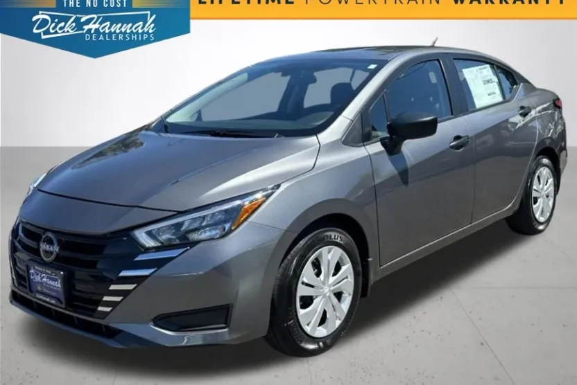 2025 Nissan Versa 1.6 S photo 1
