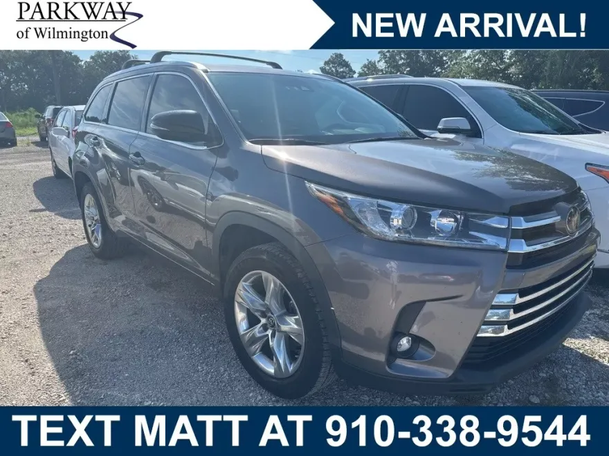 2019 Toyota Highlander Limited photo 1
