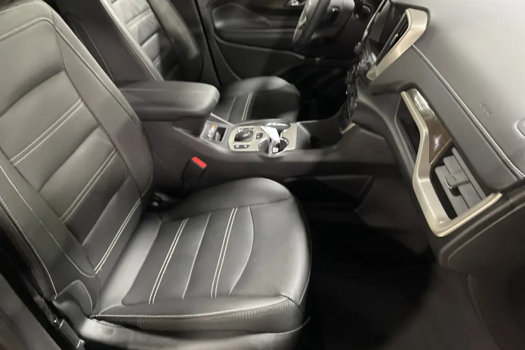 2023 Gmc Terrain Denali photo 1