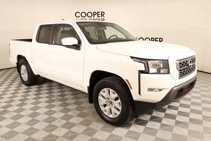 2022 Nissan Frontier SV photo 1