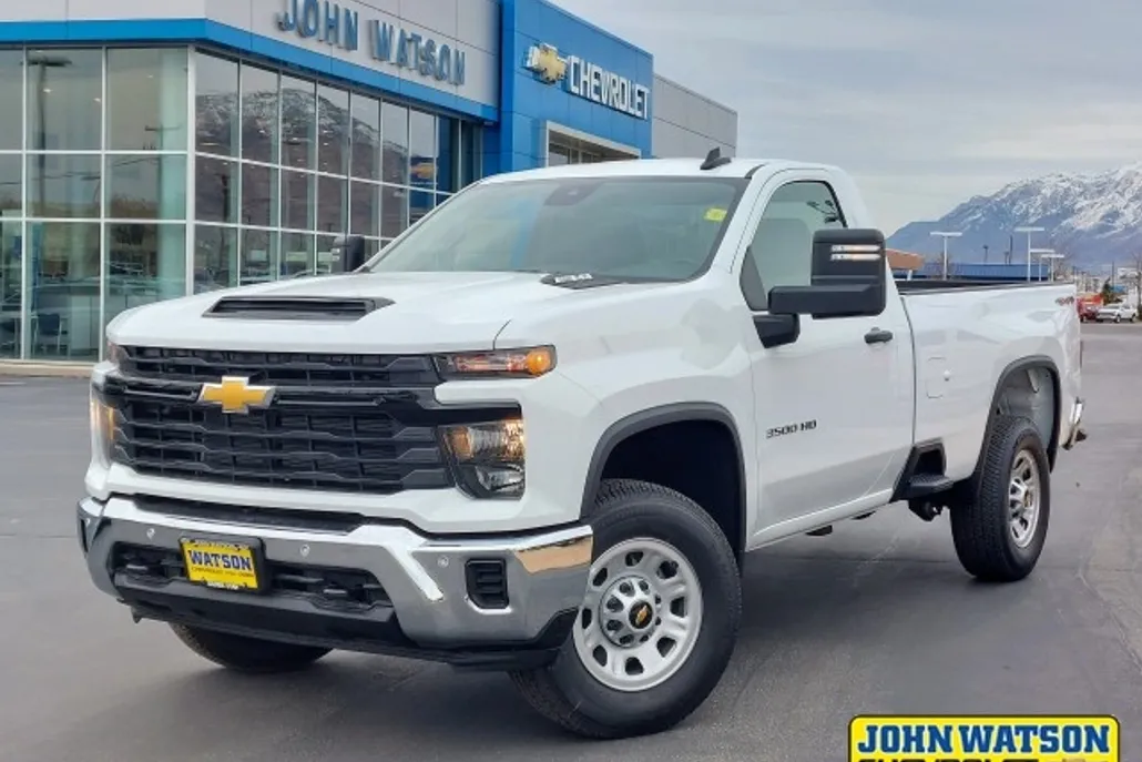 2025 Chevrolet Silverado 3500HD photo 1