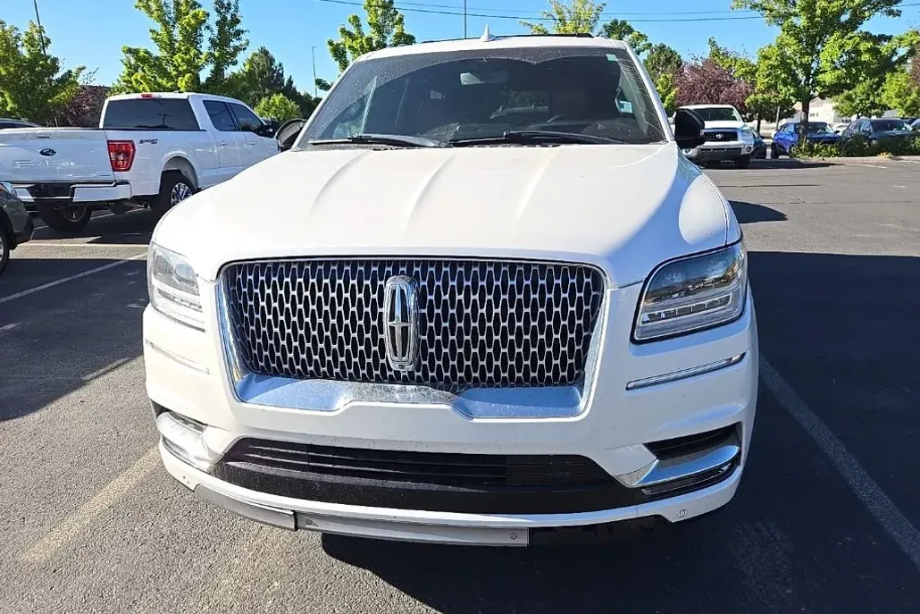 2019 Lincoln Navigator L Reserve photo 1