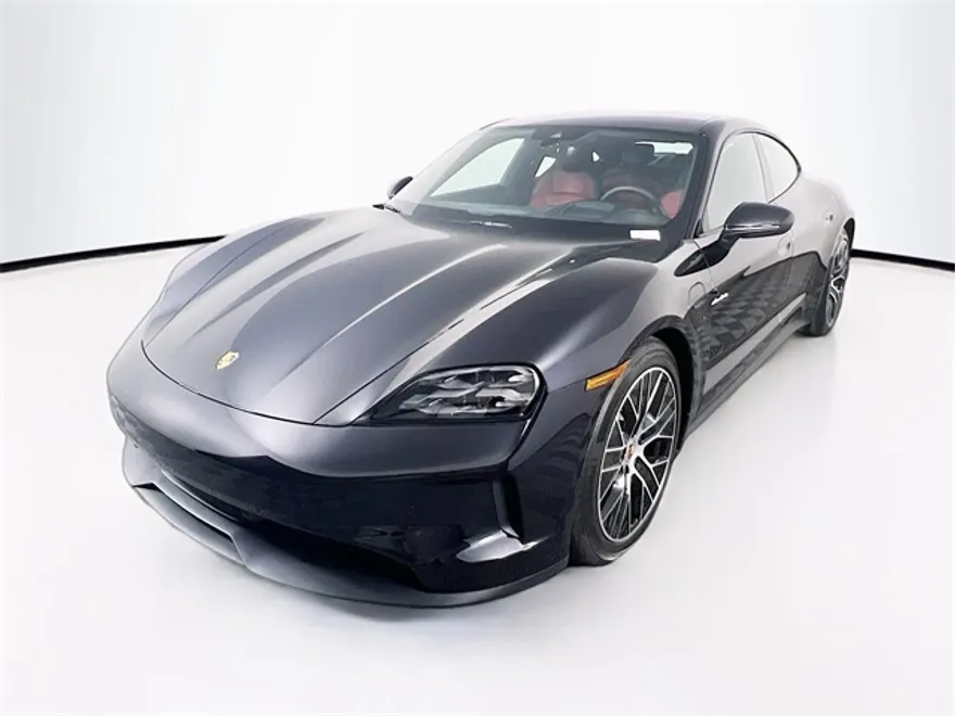 2025 Porsche Taycan photo 1