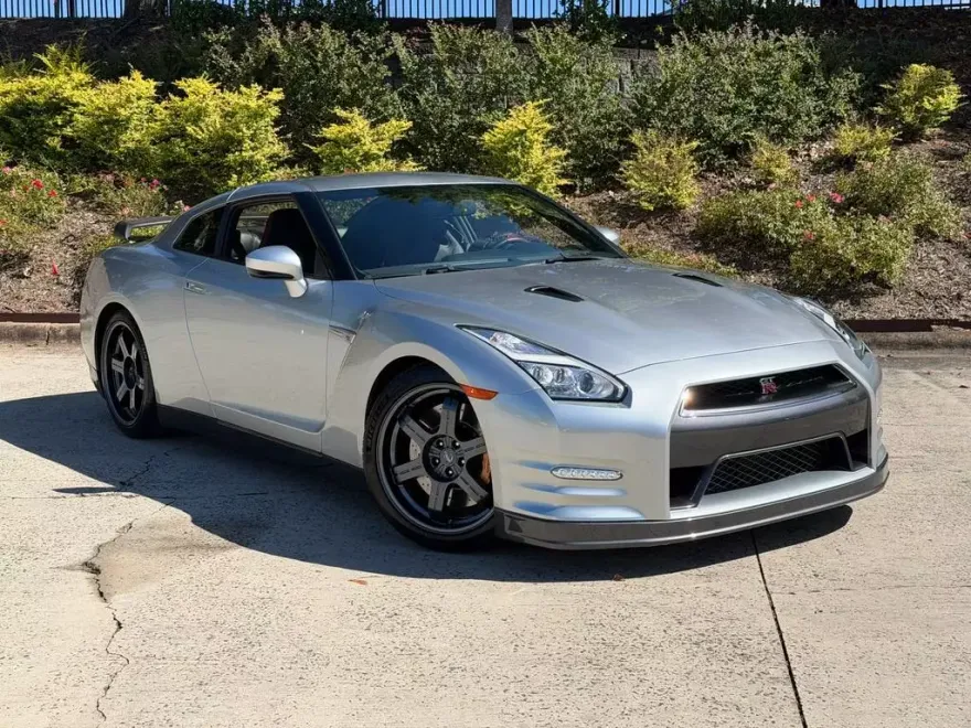 2015 Nissan GT-R Black Edition photo 1
