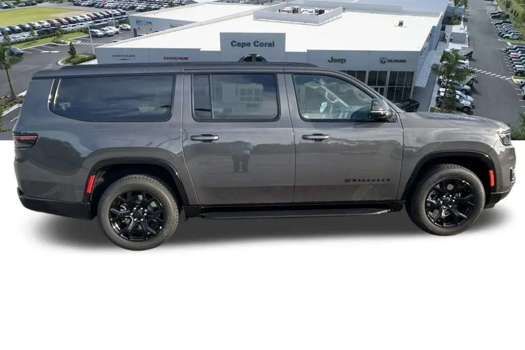 2025 Jeep Wagoneer L Series II photo 1