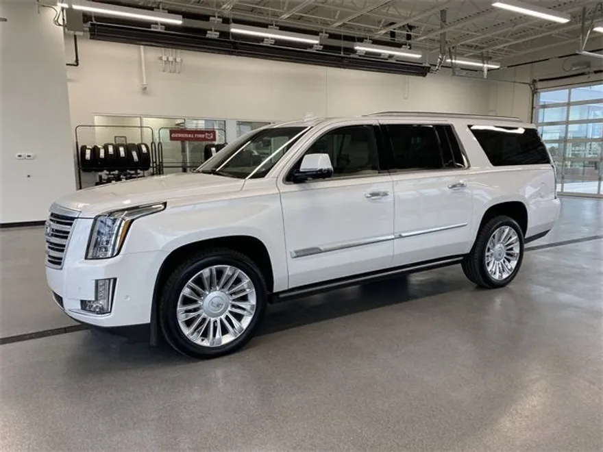 2019 Cadillac Escalade ESV Platinum photo 1