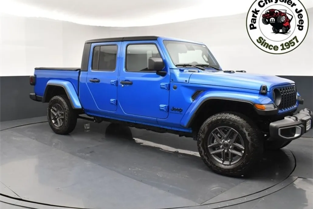 2025 Jeep Gladiator Sport photo 1
