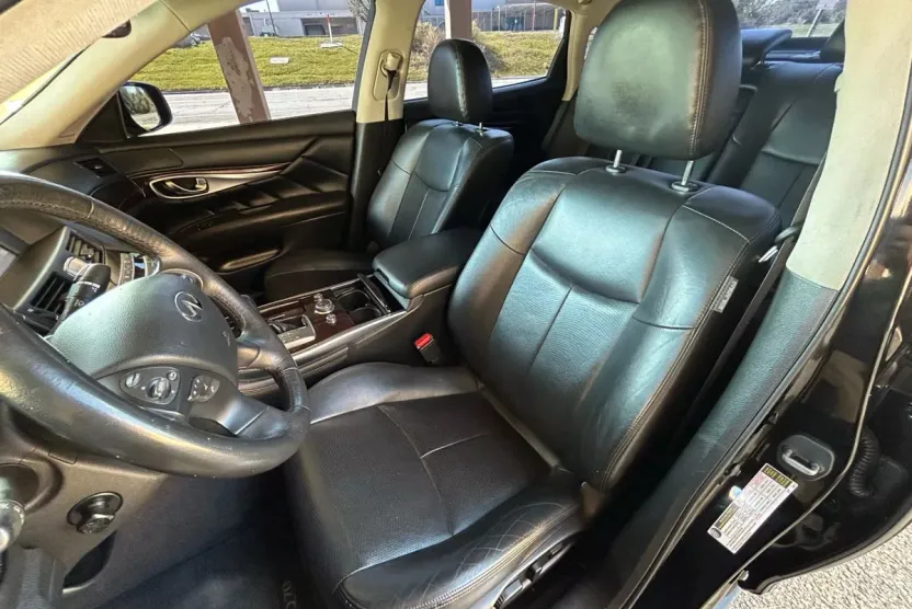 2015 Infiniti Q70L 3.7 photo 1