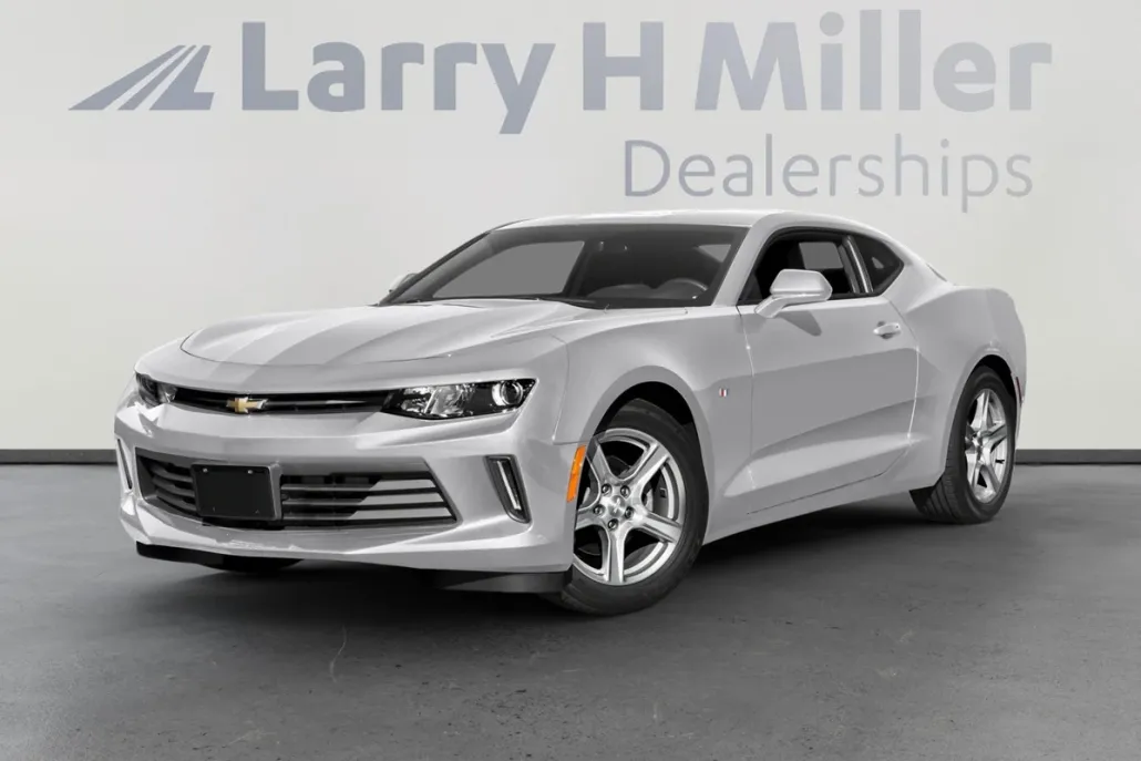 2017 Chevrolet Camaro 1LT photo 1