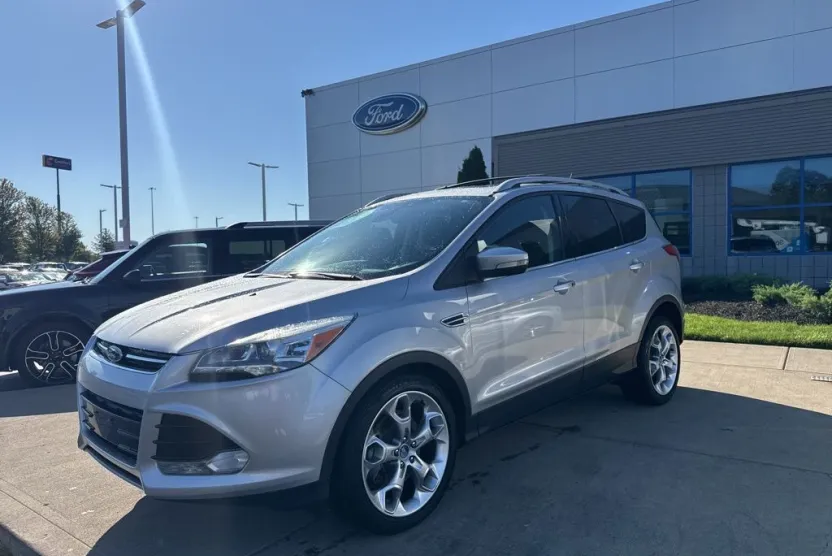 2013 Ford Escape Titanium photo 1