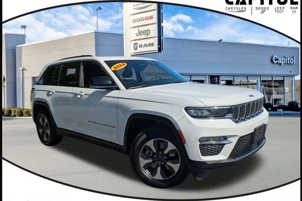 2024 Jeep Cherokee Limited 4xe photo 1