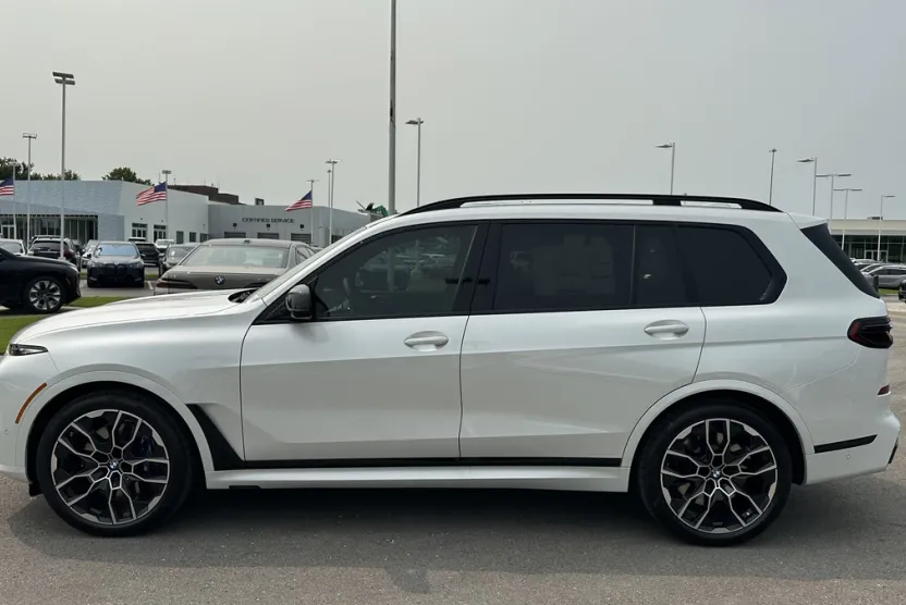 2026 Bmw X7 M60i photo 1
