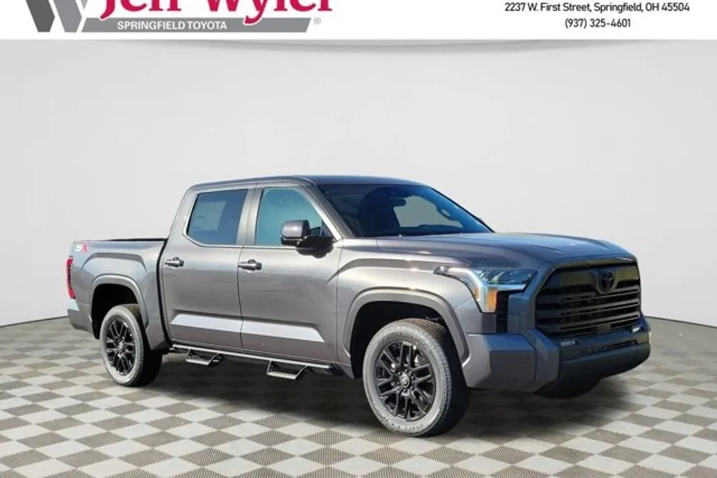 2026 Toyota Tundra SR5 CrewMax photo 1