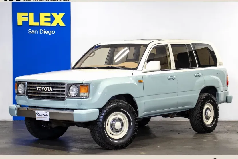 2001 Toyota Land Cruiser VX photo 1