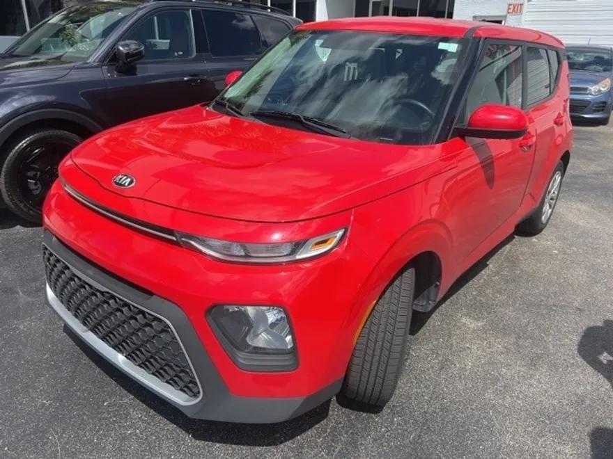 2020 Kia Soul LX photo 1
