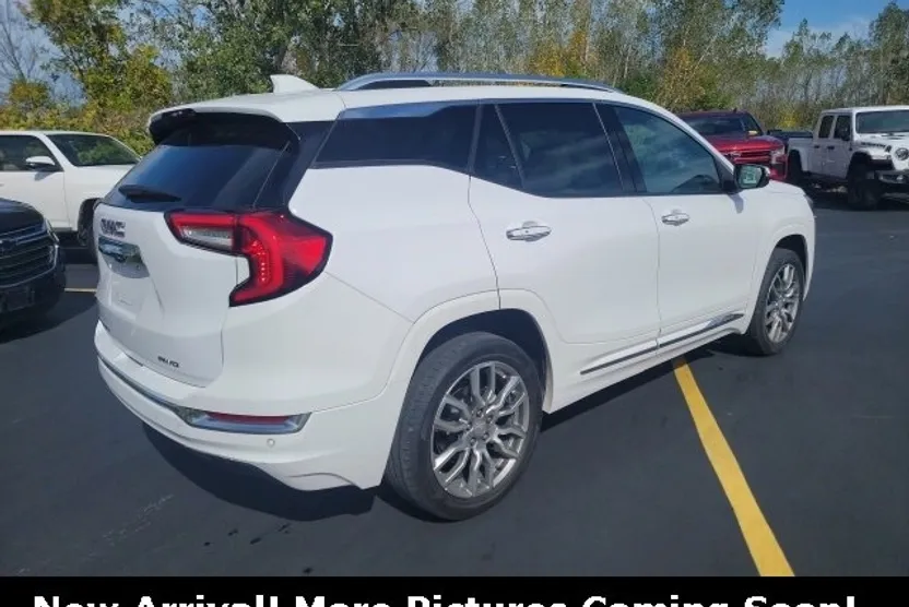2022 Gmc Terrain Denali photo 1