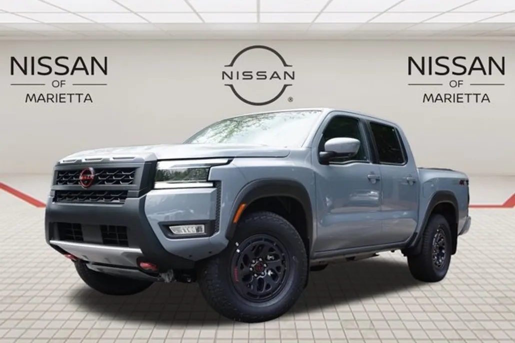 2025 Nissan Frontier photo 1