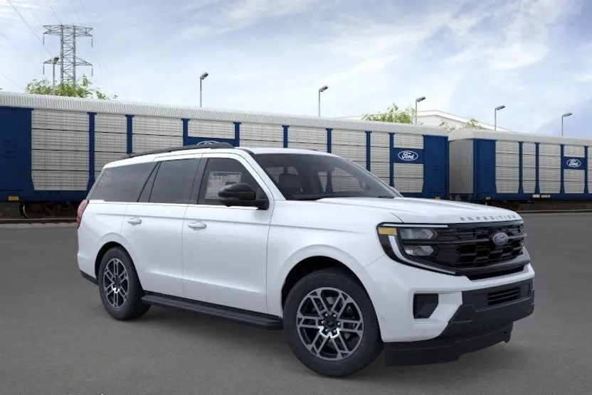 2025 Ford Expedition photo 1