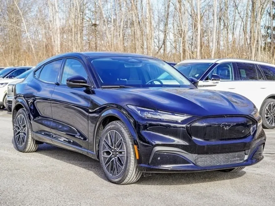 2024 Ford Mustang Mach-E Premium photo 1