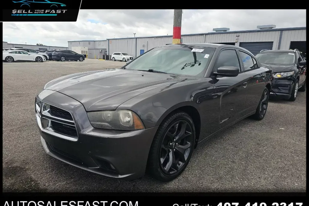 2014 Dodge Charger SXT Plus photo 1