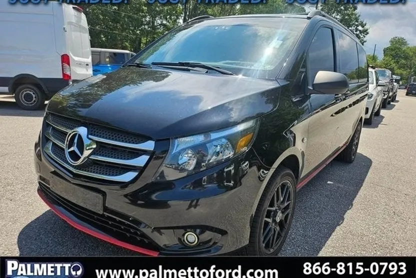 2018 Mercedes Benz Metris Passenger photo 1