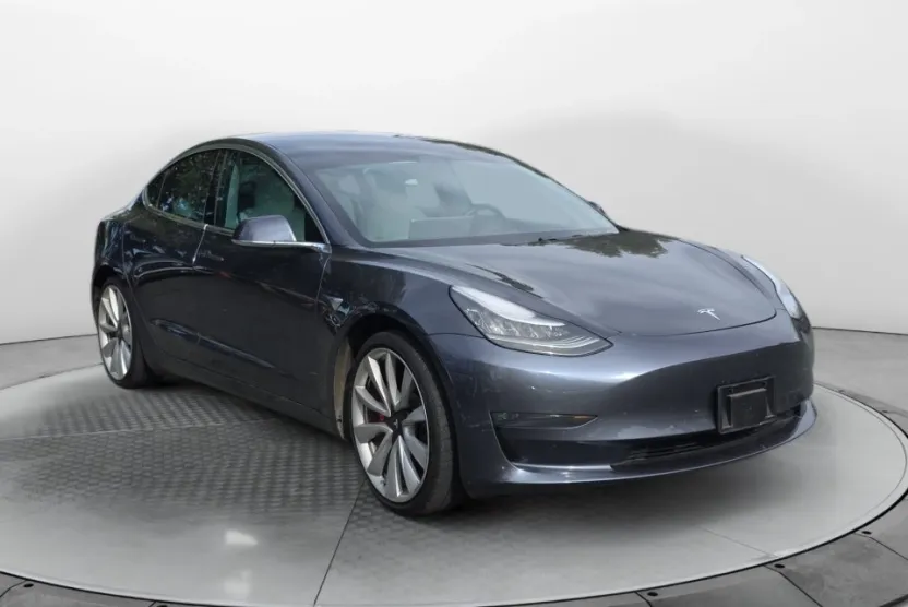 2019 Tesla Model 3 Performance photo 1