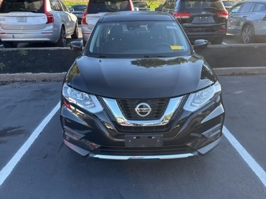 2019 Nissan Rogue S photo 1
