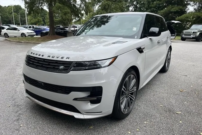 2025 Land Rover Range Rover Sport SE photo 1