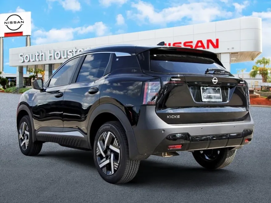 2026 Nissan Kicks SV photo 1