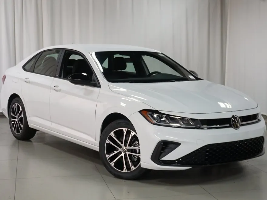 2025 Volkswagen Jetta 1.5T Sport photo 1