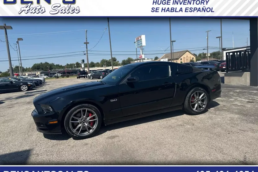 2014 Ford Mustang GT photo 1
