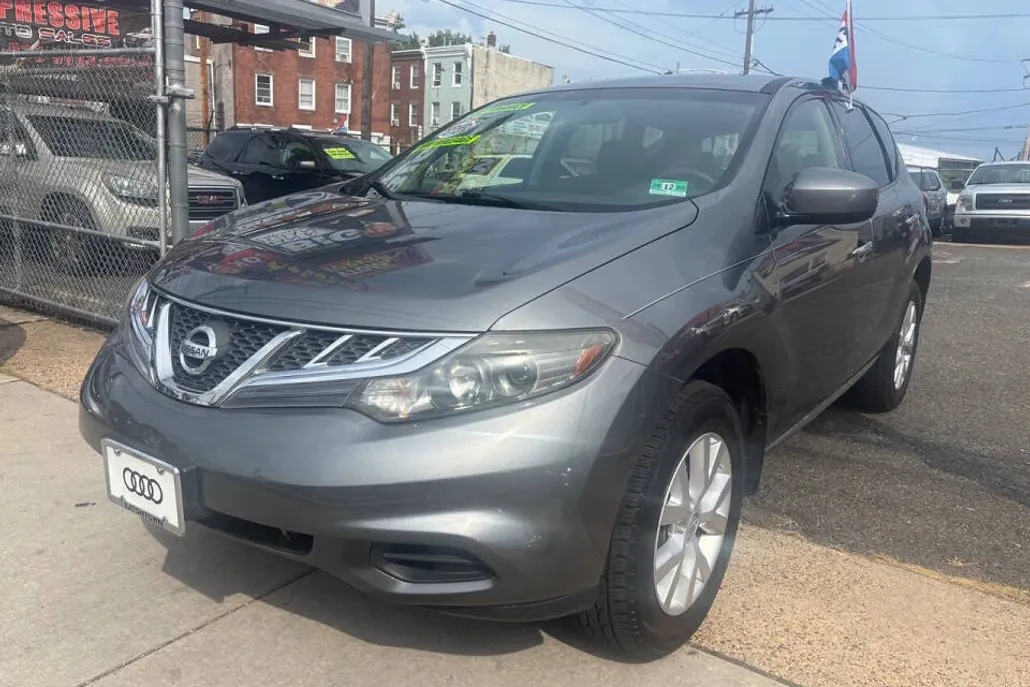 2014 Nissan Murano SV photo 1