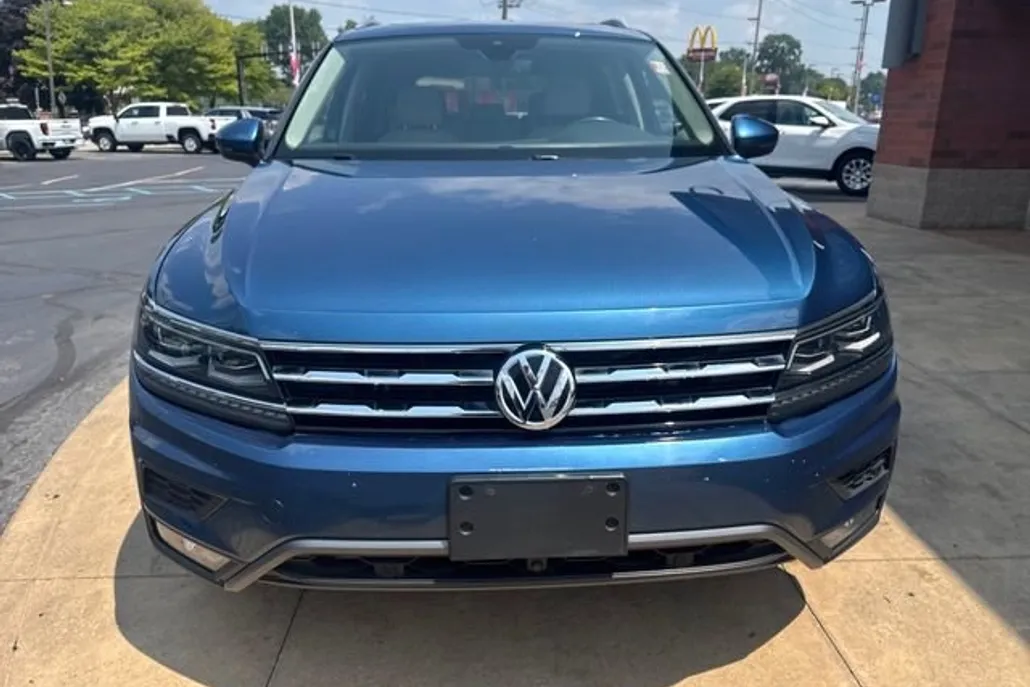 2019 Volkswagen Tiguan SEL Premium photo 1