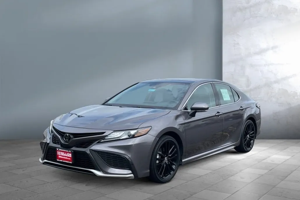 2023 Toyota Camry XSE photo 1