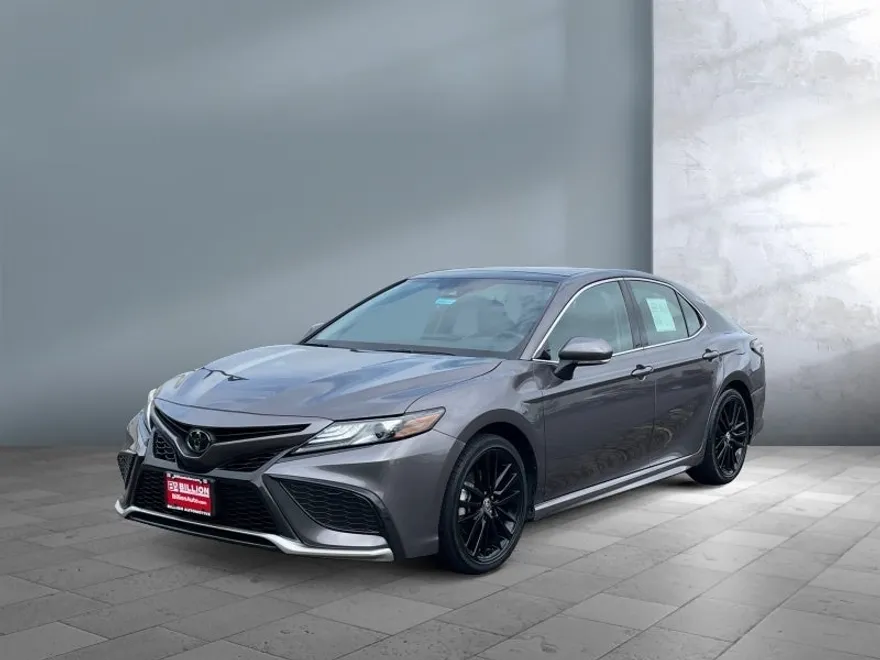 2023 Toyota Camry XSE photo 1
