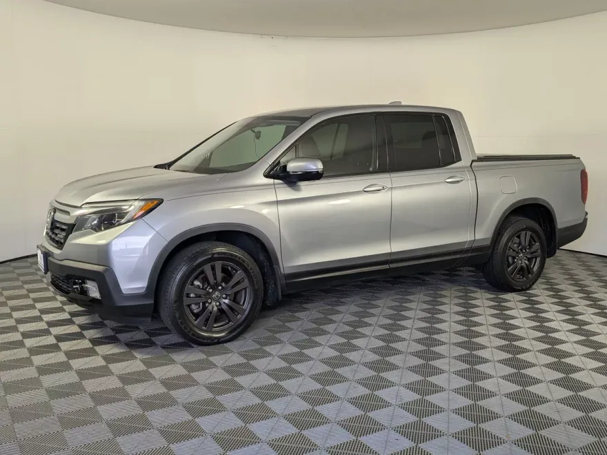 2019 Honda Ridgeline Sport photo 1